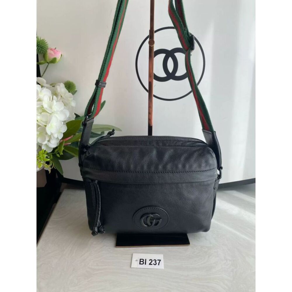 Gucci Women Pre-Loved Bag Very Good Condition